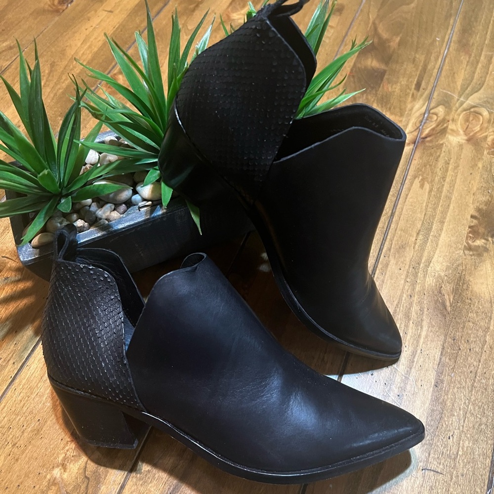 Dolce Vita Sonni Boots size 8.5
